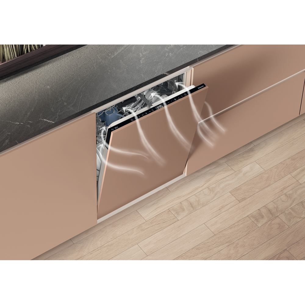 Hotpoint integrated dishwasher: full size, black color