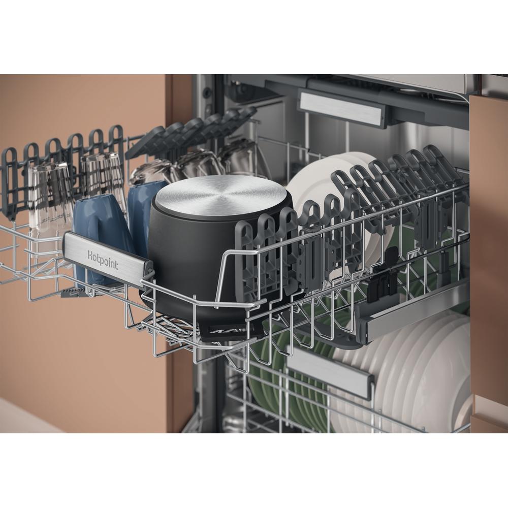 Hotpoint Maxi Space Tub FS Full Size Dishwasher 15 Place Set 9.5 L 10 Progs